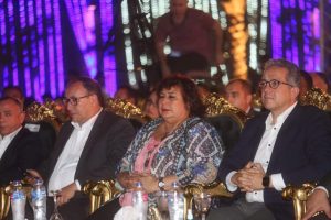 18892006 2ED3 4565 8693 FC2C417C0B72