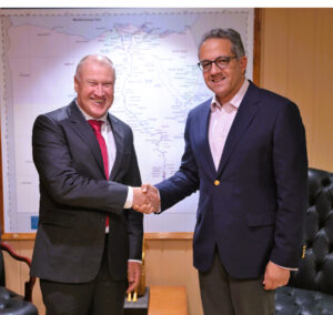 F9A0282B EA3F 4029 BFBF F919F5E572C1