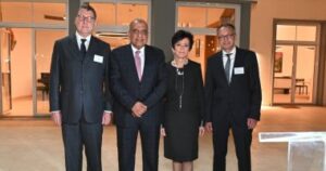 42B78EF8 48EE 4FF9 BA3F B6A70C035A37