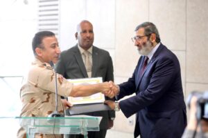 E8EFD966 E4B0 4DD0 8C29 03F0B39443C5