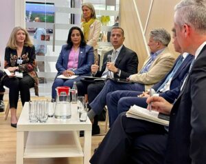 24381F1D 7859 4B9C 8FD8 683986C89749