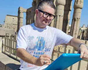 CF371993 B262 44DB 8803 F2F121137E86