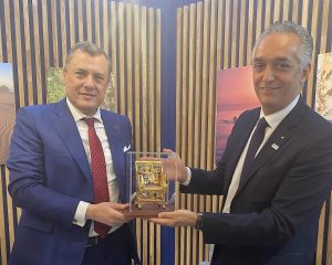 23F5E2CF 5E59 461C B142 AFF26F6526DB