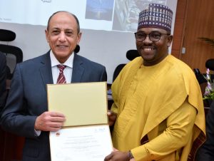 D3D79B35 F331 4B3E 8FB5 A16B171D0C95