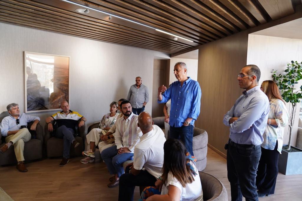 0236427E 01C7 48FB A794 42461F612F12