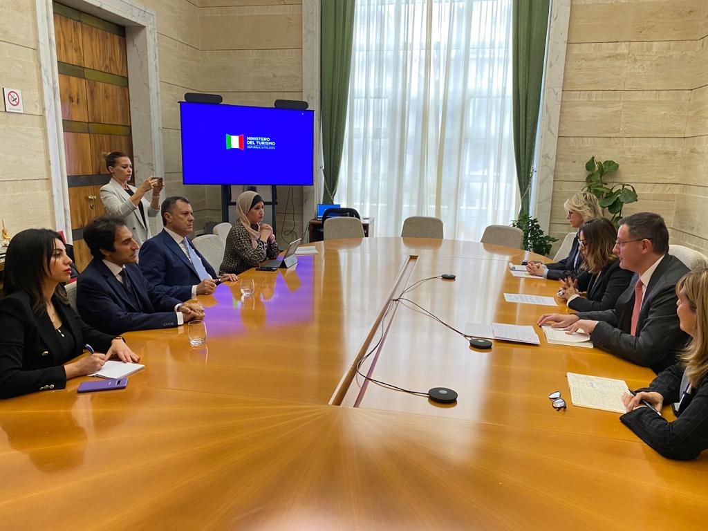 9C6FC14E 983E 4138 B221 4C8FFAE22E2E