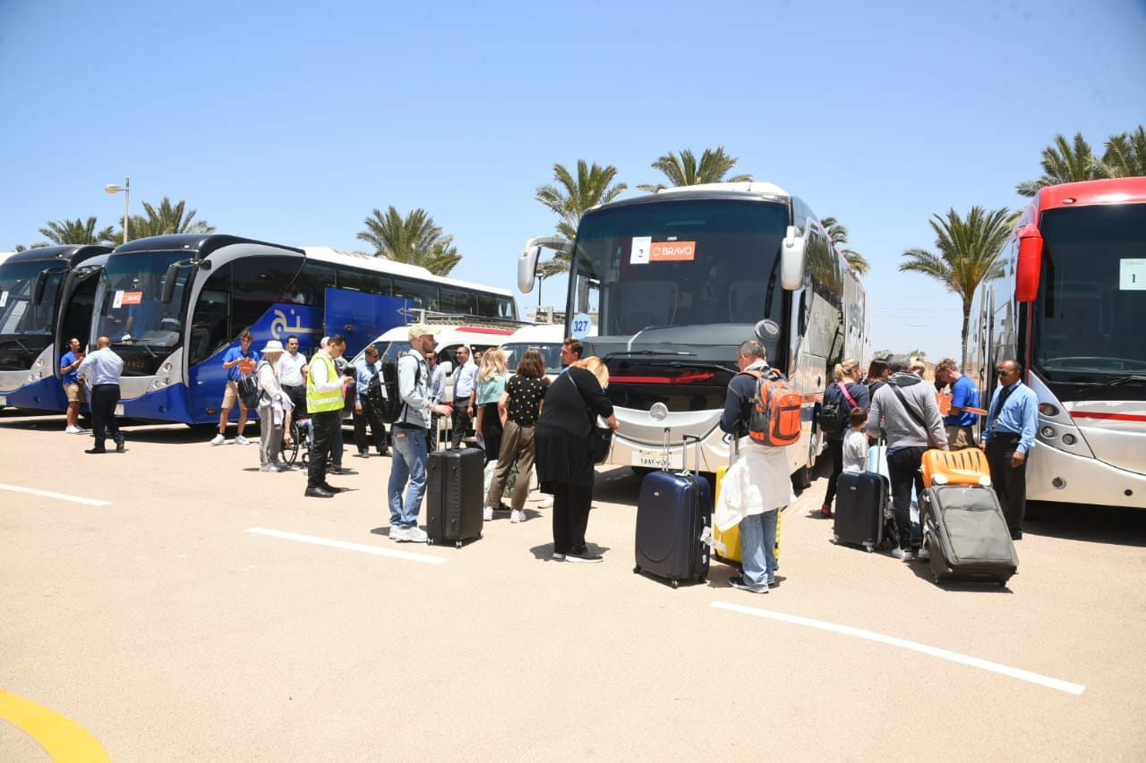 C3A2B12F 0257 4052 B161 E9BF54D61E5D