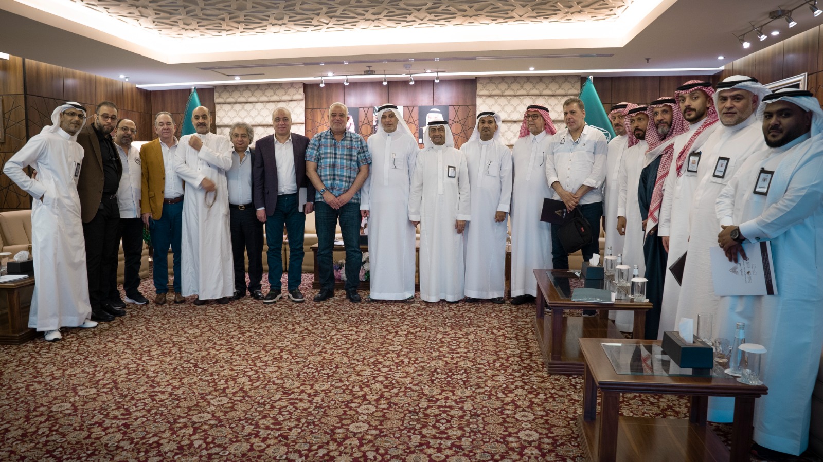 20C71649 5A2F 474F BF9F 3ECD2C585CBD