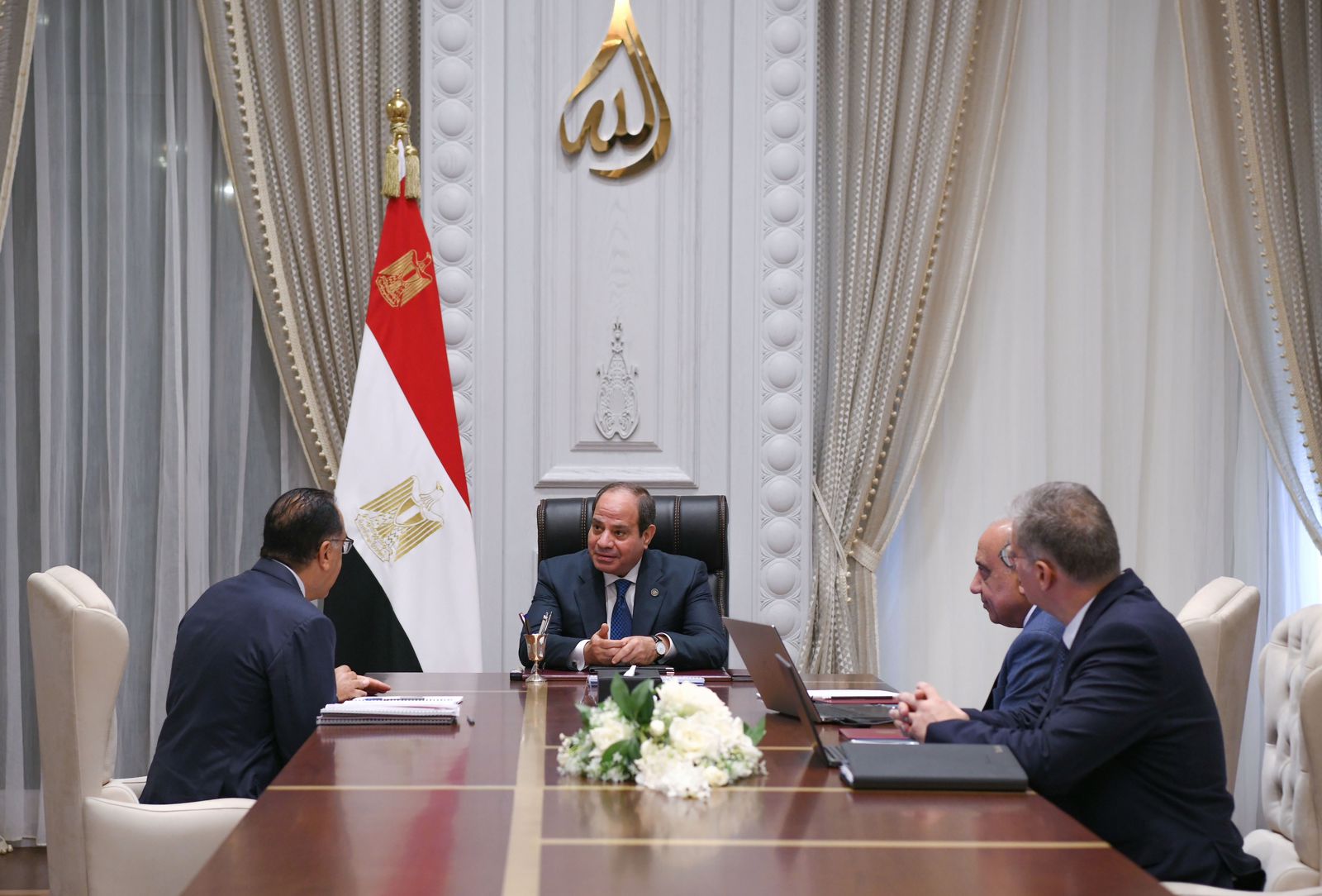 الرئيس السيسي خلال الاجتماع