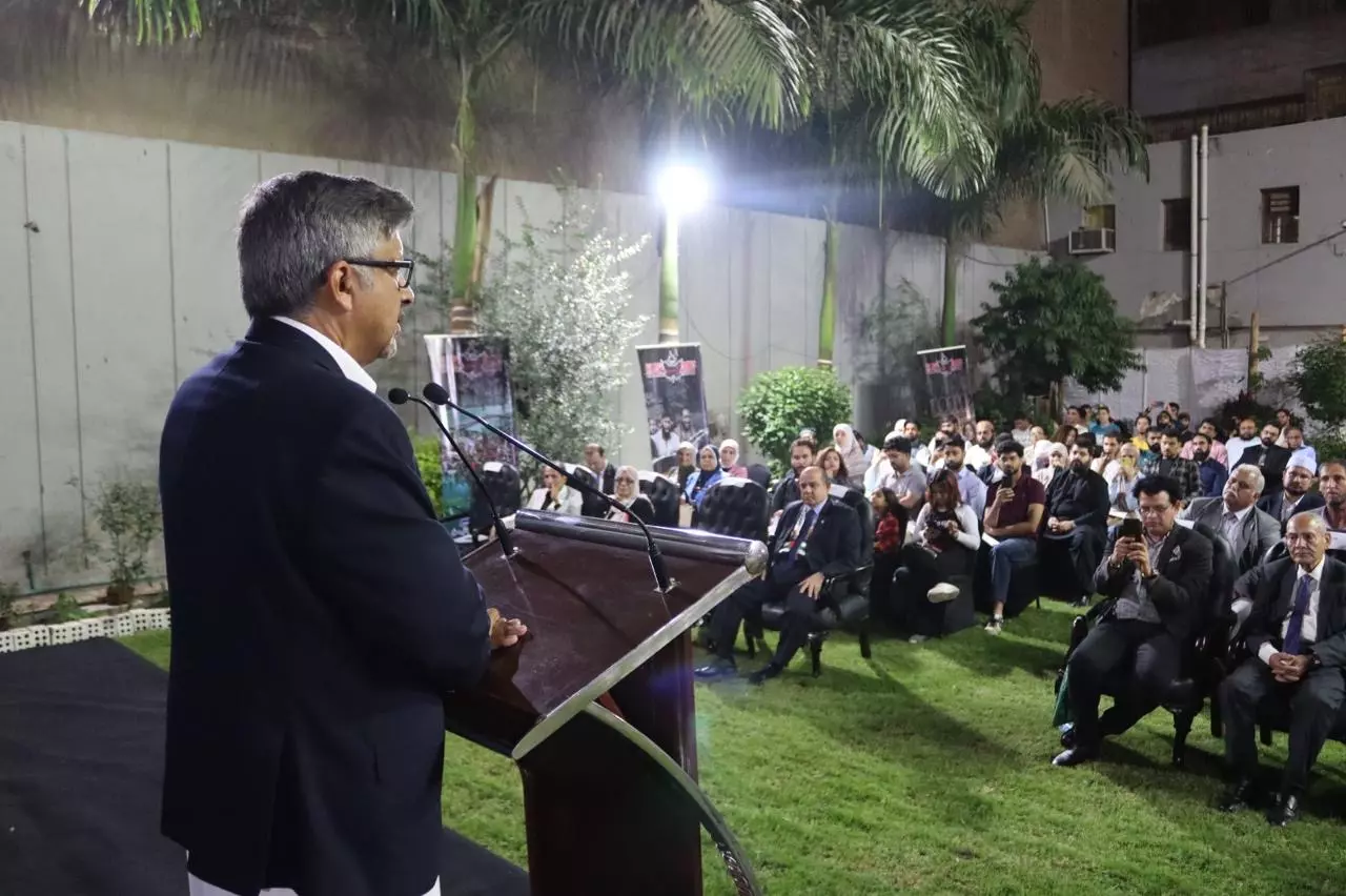 Fb1b1665 e3c6 4233 8847 b84e8e038f3e