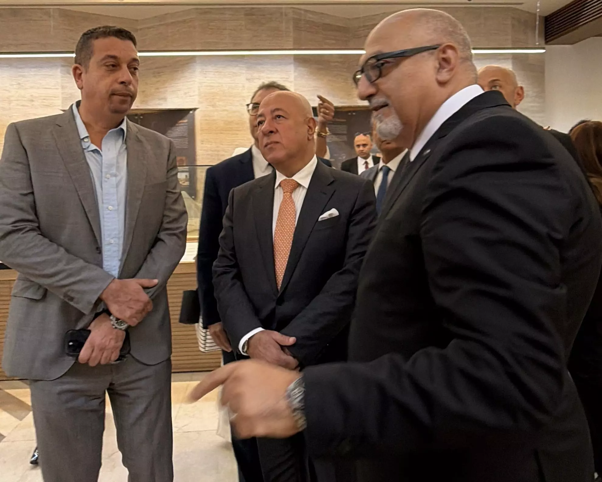 18b2f596 e92c 4270 9abf a6c82861c217