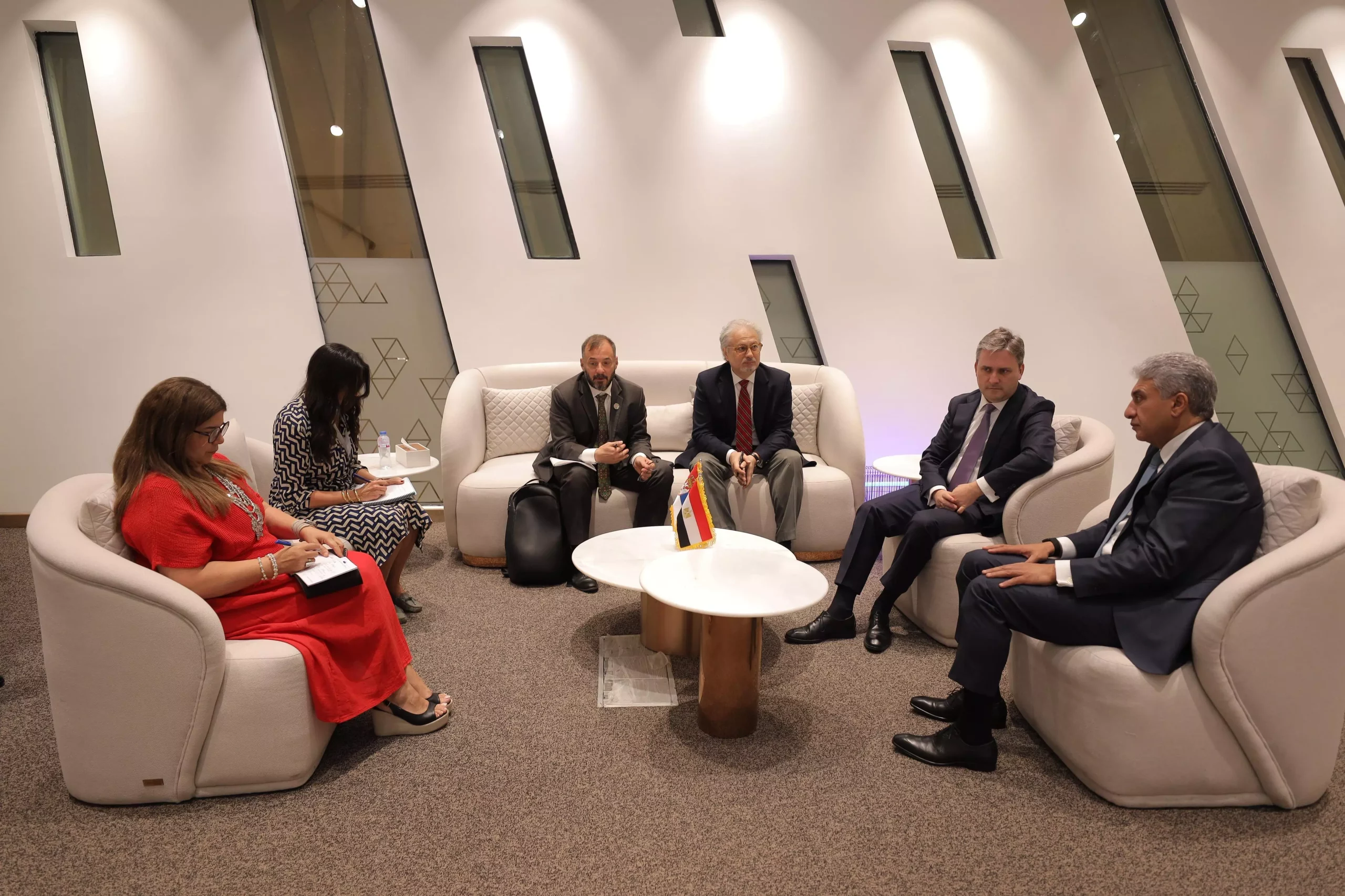 619d454e 471b 4cdf 9e7b 8a774dc3d09d