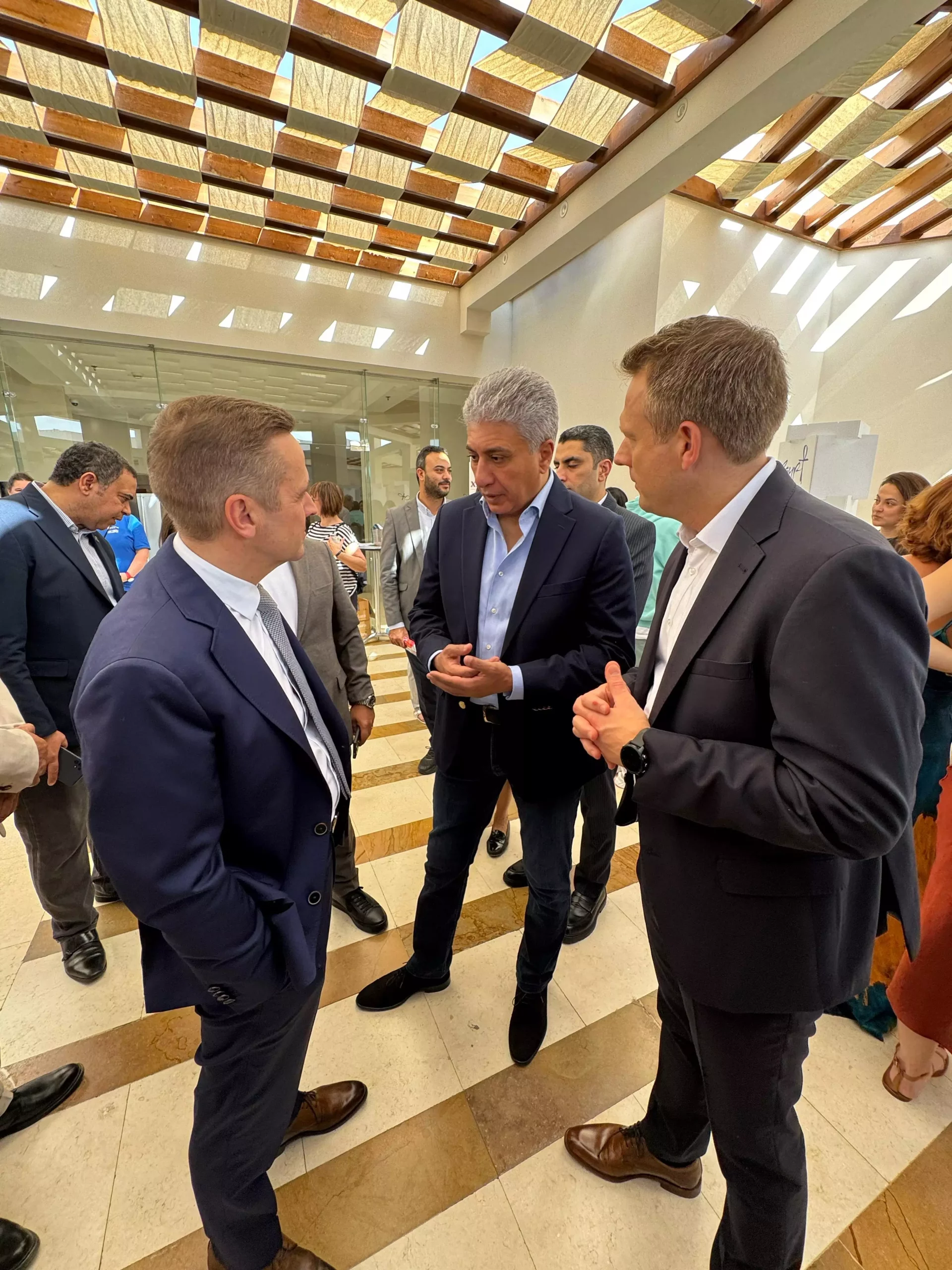 Dfbc315c 56bb 43e1 9e95 2317cbe84204