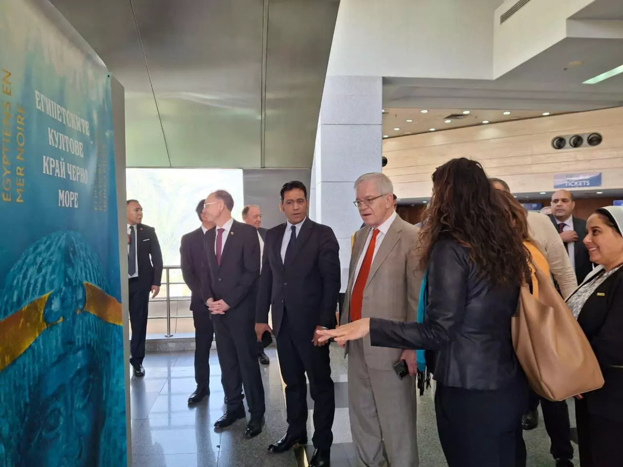 9a97598b 6096 4305 9689 b8f65f4dfe19